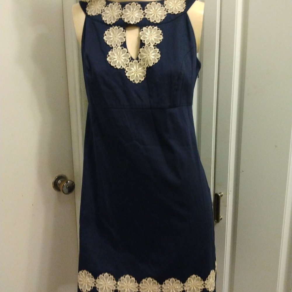 ❤️LILLY PULITZER Navy and Gold Metallic Floral Applique Over Knee Dress Sz…